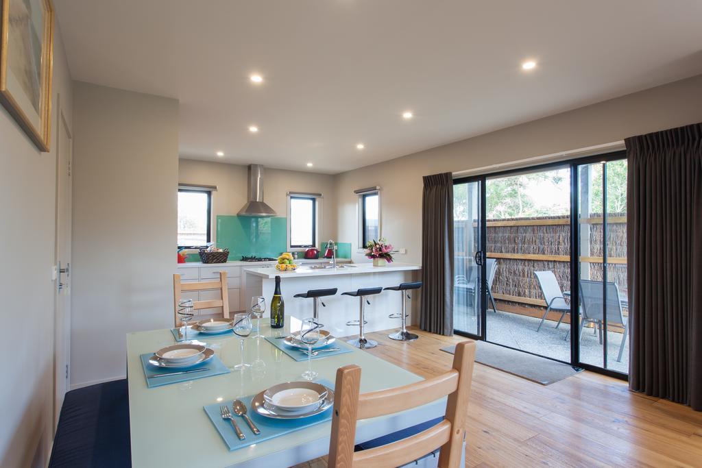 Silversands Beach Cottage Mount Martha Room photo