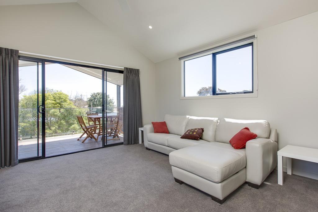 Silversands Beach Cottage Mount Martha Room photo