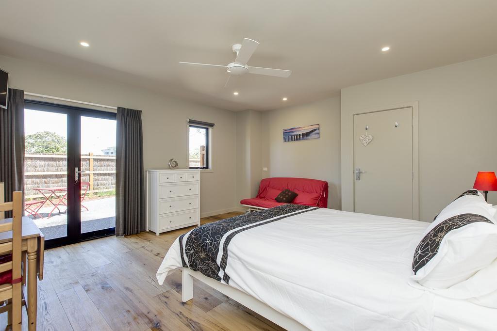 Silversands Beach Cottage Mount Martha Room photo